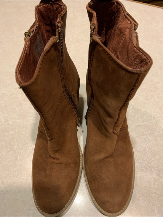 Bronx Shoes - Bronx Brown Suede Heeled Ankle Boots It says a 36 which says it is a 6